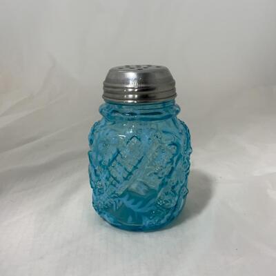[83] ANTIQUE | Daisy & Fern Pattern | Blue Glass | Apple Blossom Mold | Sugar Shaker