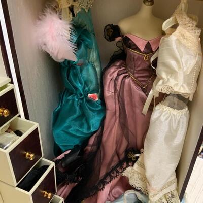 Franklin Mint Gibson Girl  and Trunk Wardrobe