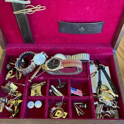 Large vintage Men's jewelry lot