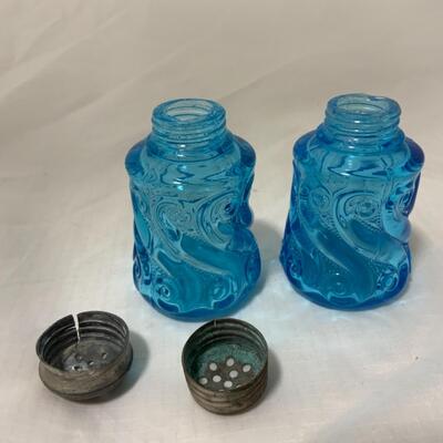 [95] ANTIQUE | 1902 | Northwood Blue Shakers | S Repeat Pattern
