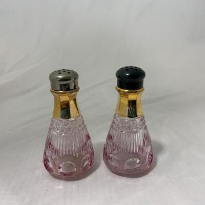 [103] ANTIQUE | Stained Pink Glass | Salt and Pepper Shakers