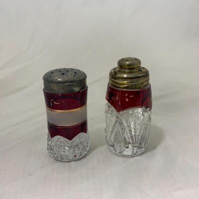 [104] ANTIQUE | 1909 | 1898 | Ruby Flash Shakers | Fancy Insert Lid