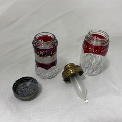 [104] ANTIQUE | 1909 | 1898 | Ruby Flash Shakers | Fancy Insert Lid