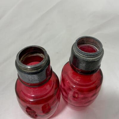 [106] VINTAGE | Cranberry Glass | Dimple Pattern | Salt and Pepper