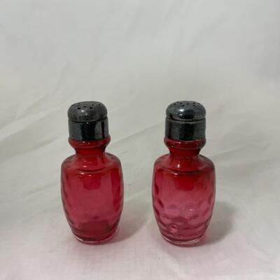[106] VINTAGE | Cranberry Glass | Dimple Pattern | Salt and Pepper