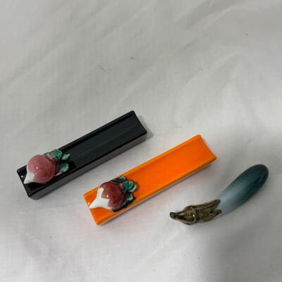 [107] VINTAGE | Ceramic Knife Rests | Radish | Eggplant