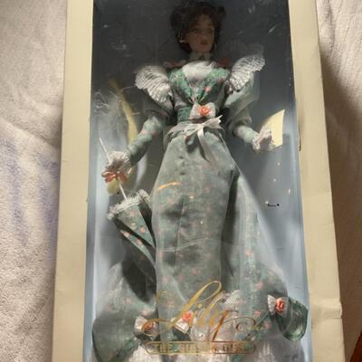Rare Franklinâ€™ Mint Lily Gibson Girl
