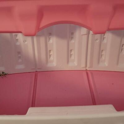 Lot 113: Vintage Large LITTLE TIKES Toy Storage Tote w/ Lid Pink