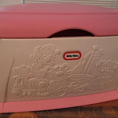 Lot 113: Vintage Large LITTLE TIKES Toy Storage Tote w/ Lid Pink