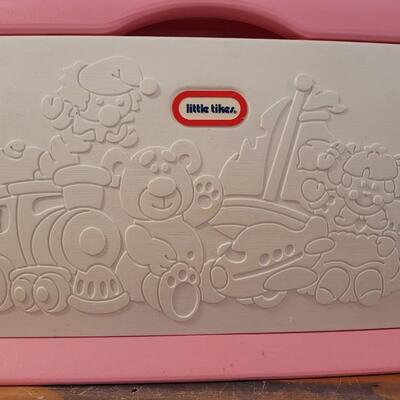 Lot 113: Vintage Large LITTLE TIKES Toy Storage Tote w/ Lid Pink