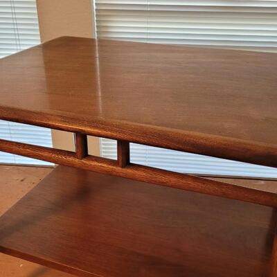 Lot 115: Vintage Mid Century Modern LANE Side Table 