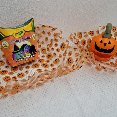 Lot 119: Assorted NEW Halloween Collectibles 