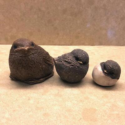 Lot 130 Clay Birds 5 Made In Denmark Sweden 3pc Family w/Hatching Chick HJ Hannes Johansson