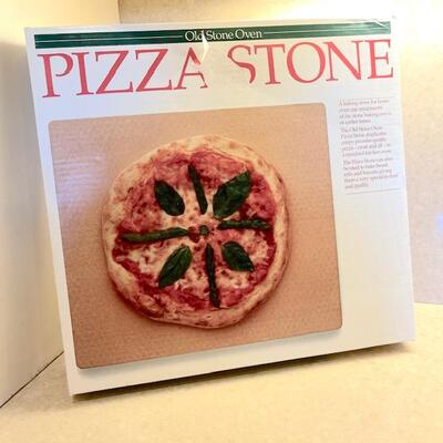 Lot 145 Pizza Stone 16" Square PreOwned