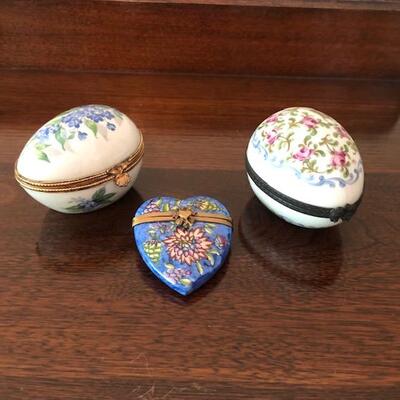 Lot 152 Group 3 Pill Trinket Boxes Egg Heart France Limoges  Hand Painted