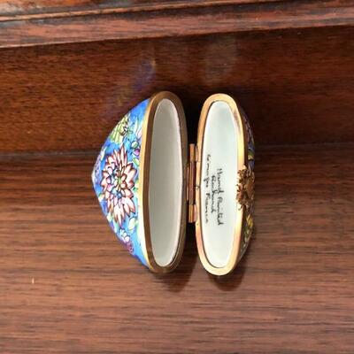 Lot 152 Group 3 Pill Trinket Boxes Egg Heart France Limoges  Hand Painted