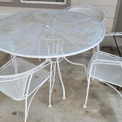 Lot 131: Vintage Wrought Iron Outdoor Table & Chairs 