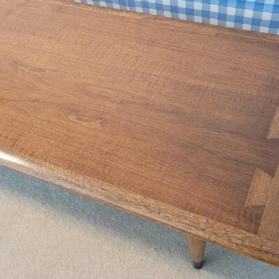 Lot 139: Vintage Mid Century Modern LANE Long Coffee Table 