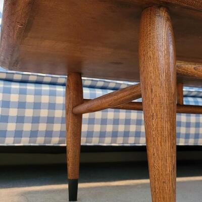 Lot 139: Vintage Mid Century Modern LANE Long Coffee Table 