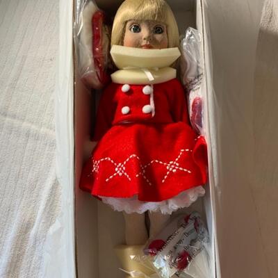 Tonner Doll Company - Queen of Christmas