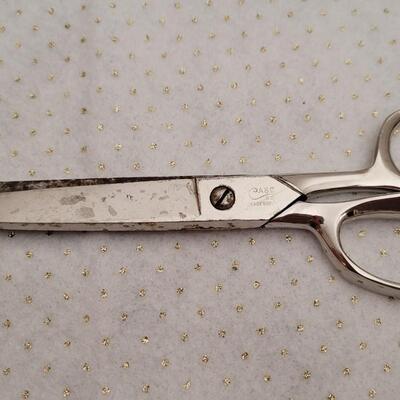 Lot 150: Assorted Sewing Scissors