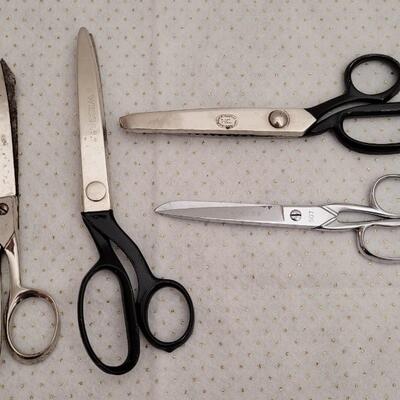 Lot 150: Assorted Sewing Scissors