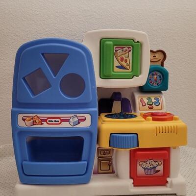 Lot 154: Vintage Little Tikes Play Kitchen Center - Needs Batteries