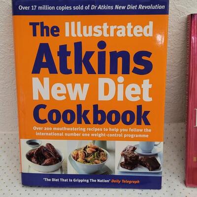Lot 159: Assorted Diet Cookbooks 