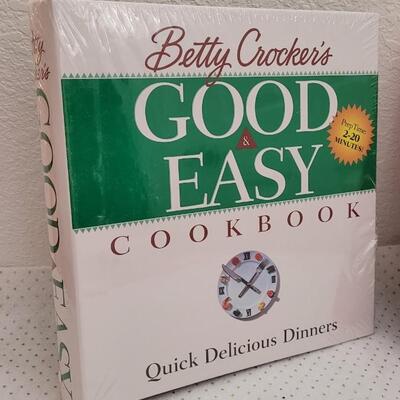Lot 161: 2 New Betty Crocker Cookbooks