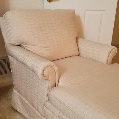 Lot 170: Vintage Lounge Chair 