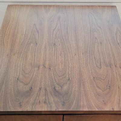 Lot 172: Vintage 1973 Mid Century Modern DILLINGHAM MFG. Side Coffee Table