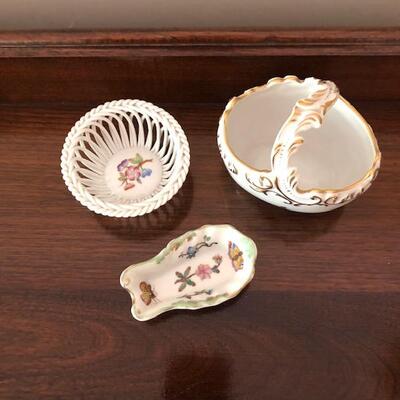 Lot 154 Group 3pc Herend Baskets Dish Hand Painted Hungary Queen Victoria
