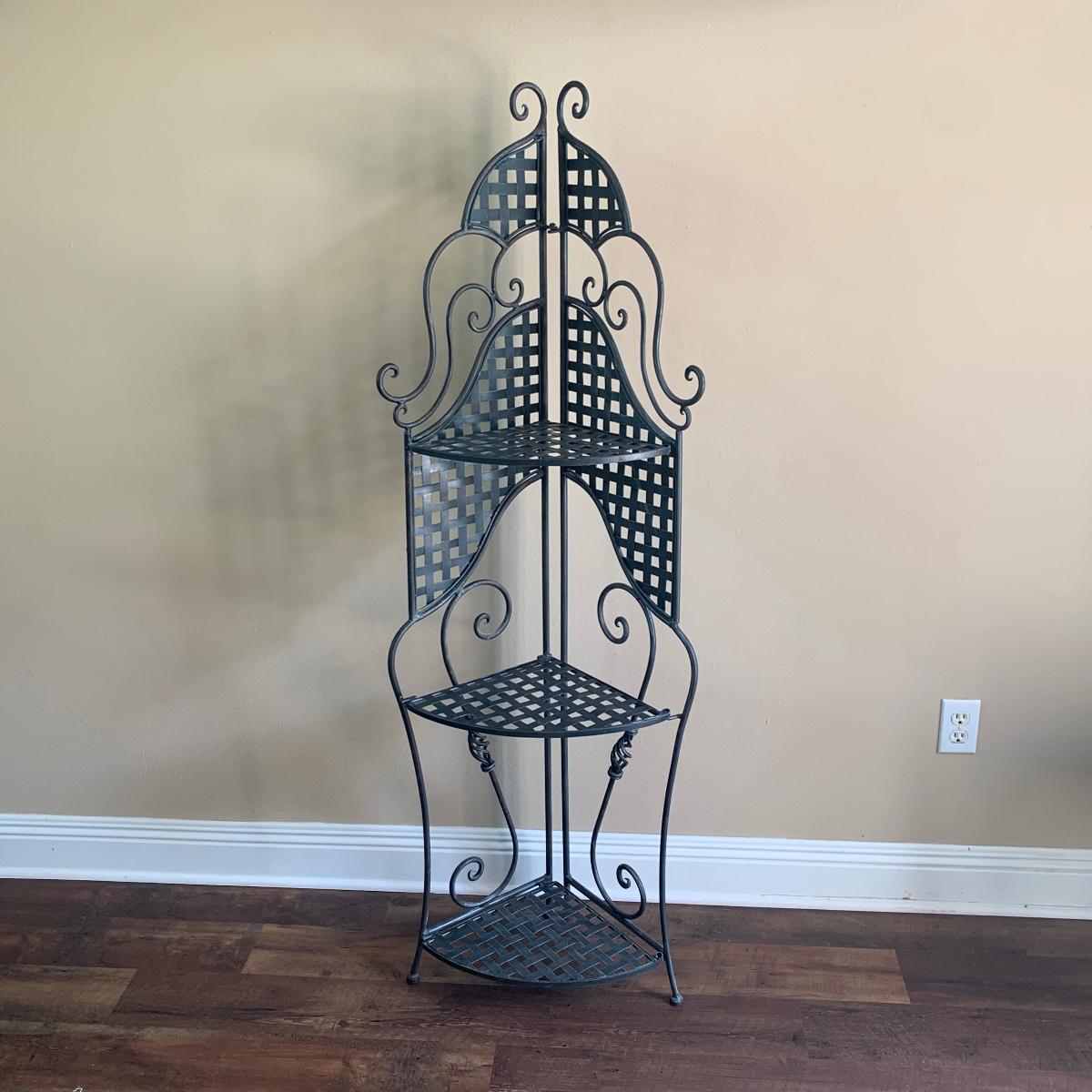 Wrought Iron Corner Shelf | EstateSales.org