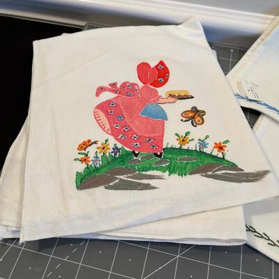 #519 Holly Hobbies and Embroider Chicks 