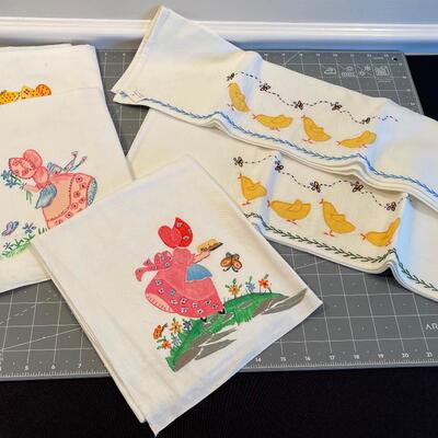 #519 Holly Hobbies and Embroider Chicks 