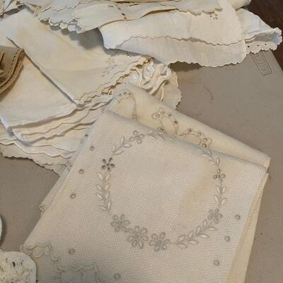 #521 Large Mixed Lot of Napkins plus a few extras- Several Designs! 