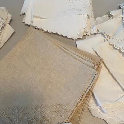 #521 Large Mixed Lot of Napkins plus a few extras- Several Designs! 
