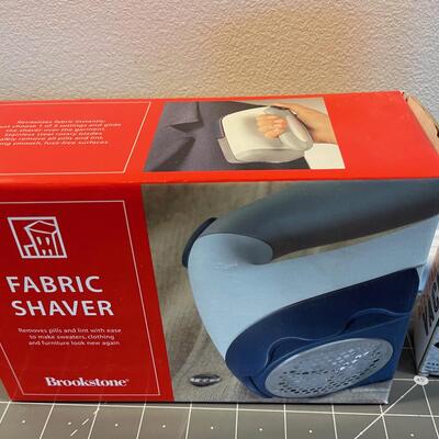#526 Fabric Shaver and Keyboard Vacuum