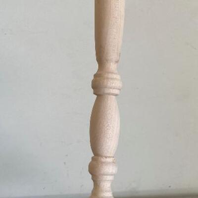 #541 25 Wood Dowels 