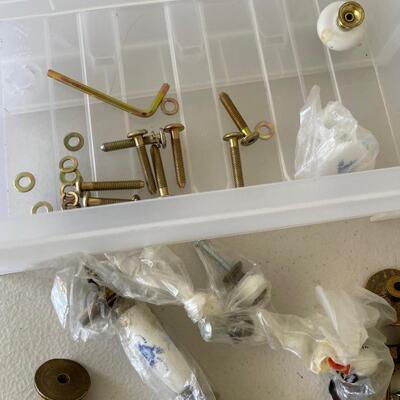 #552 Drawer Pulls and Cabinet Hardware 