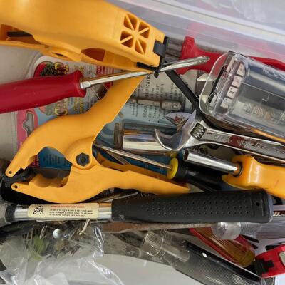 #560 Tub of Tools Screw Driver; Hack Saw, Hammer. 