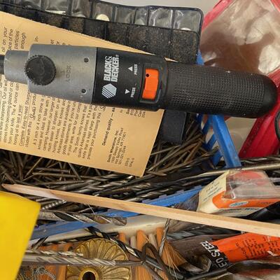 #561 Tub of tools drill bits, B&D Screw Driver