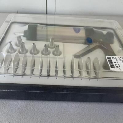 #592 Cookie Press and Icing set NEW 