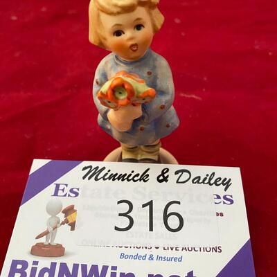 LOT 316 Girl With Nosegay 822