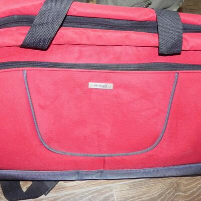 LOT 25 DUFFLE BAGS