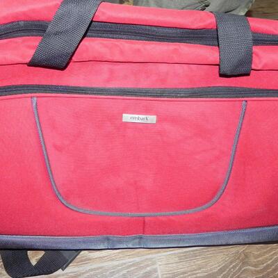 LOT 25 DUFFLE BAGS