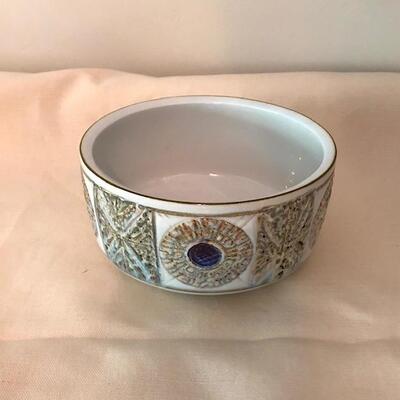 Lot 162 MCM 1960s Royal Copenhagen 7" Bowl Tenera By Kari Christensen Signed Denmark