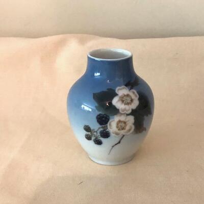 Lot 165 Royal Copenhagen 4" Vase Blue with Flowers