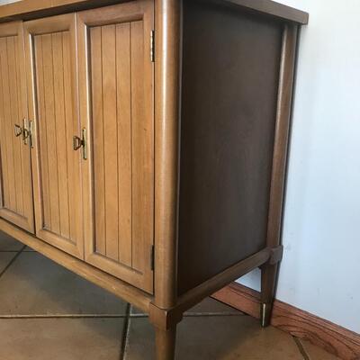 Lot D1::  MCM Record Cabinet