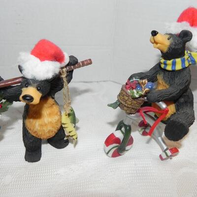 LOT 28 CHRISTMAS BEARS